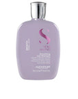 ALFAPARF MILANO SEMI DI LINO SMOOTH smoothing low shampoo in 250 ml , Hair by ALFAPARF MILANO. Merkmale: . Verfügbar bei ParfümReich.