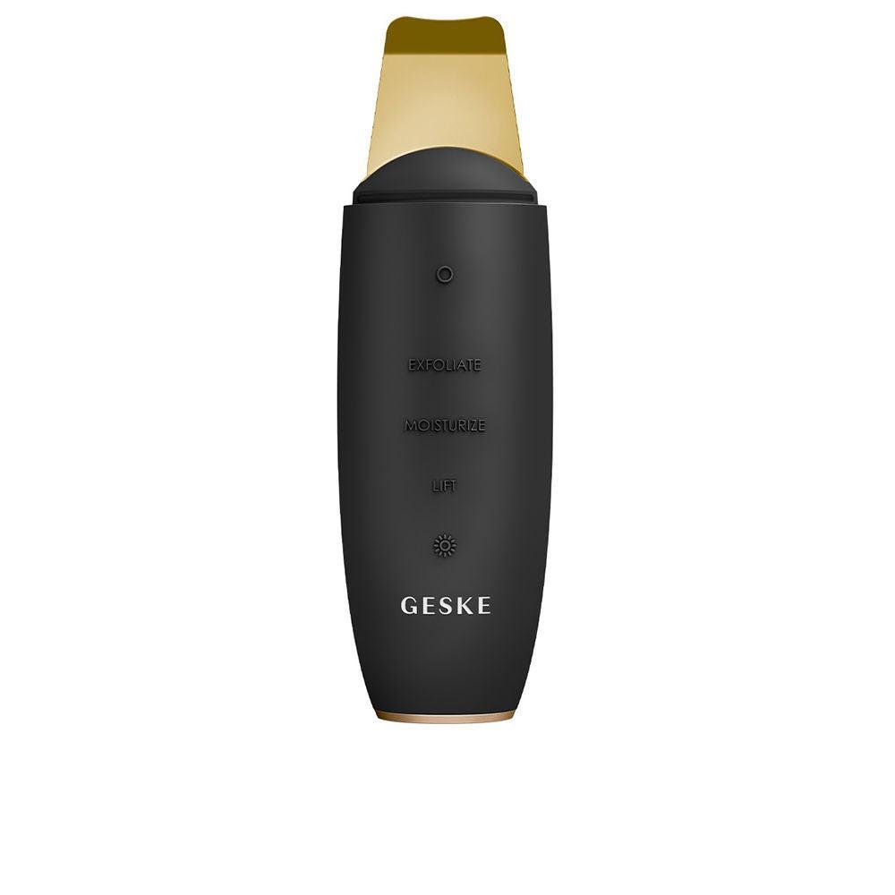 GESKE SMART APP GUIDED 9-in-1 facial scrub in 20 Black , Facial Cosmetics by GESKE. Merkmale: . Verfügbar bei ParfümReich.