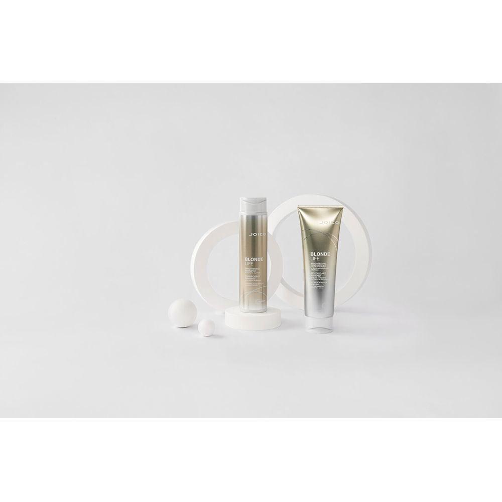 JOICO BLONDE LIFE brightening shampoo 300 ml in , Hair by JOICO. Merkmale: . Verfügbar bei ParfümReich.