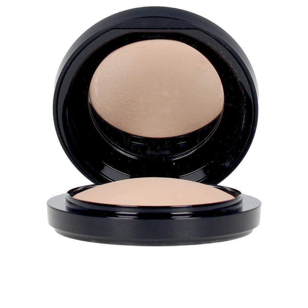 MAC MINERALIZE SKINFINISH natural powder in 02.5-medium , Makeup by MAC. Merkmale: . Verfügbar bei ParfümReich.