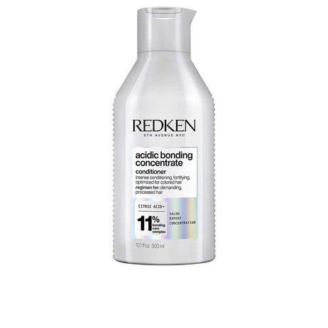 REDKEN ACIDIC COLOR GLOSS conditioner enhances the shine of your color in 300 ml , Hair by REDKEN. Merkmale: . Verfügbar bei ParfümReich.