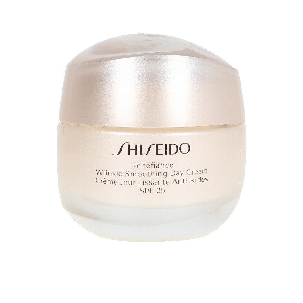 SHISEIDO Benefiance Wrinkle Smoothing Day Cream 50 ml in , Facial Cosmetics by SHISEIDO. Merkmale: . Verfügbar bei ParfümReich.
