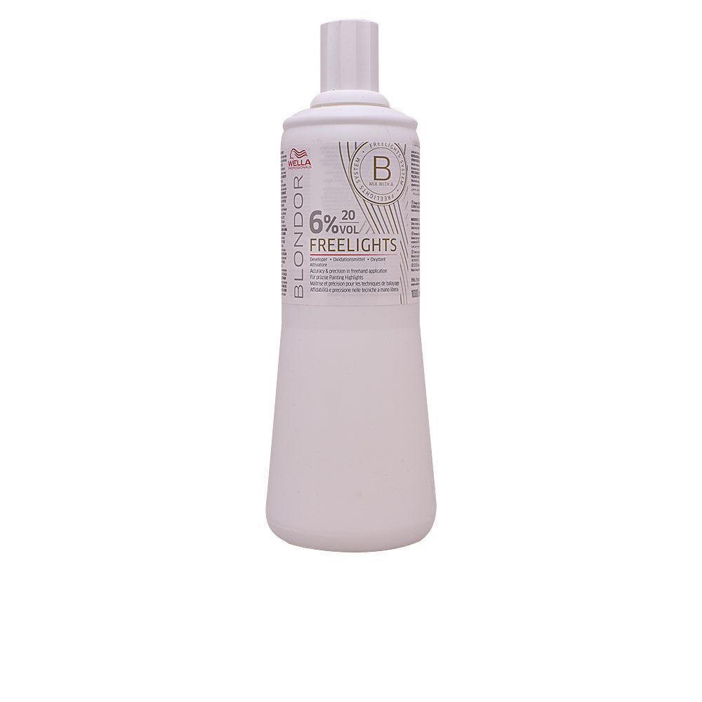 WELLA PROFESSIONALS BLONDOR FREELIGHTS developer 6% 1000 ml in , Hair by WELLA PROFESSIONALS. Merkmale: . Verfügbar bei ParfümReich.