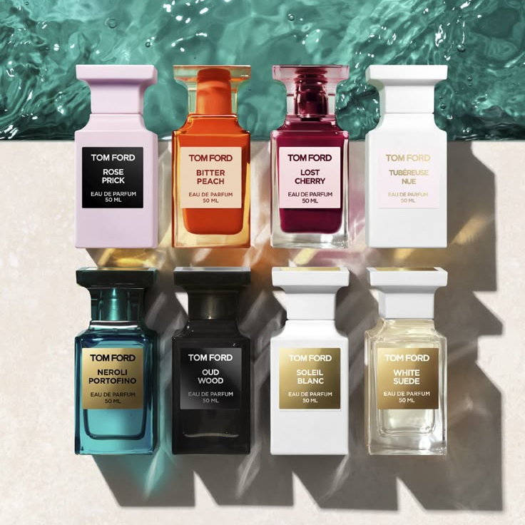 Exklusive Tom Ford Kollektion mit ikonischen Luxusparfums wie Lost Cherry, Oud Wood und Bitter Peach. Perfekte Kombination aus sinnlichen, frischen und holzigen Duftnoten für ein unverwechselbares Dufterlebnis.