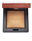 BPERFECT COSMETICS FAHRENHEIT luxe powder bronzer for face & body in Flare , Makeup by BPERFECT COSMETICS. Merkmale: . Verfügbar bei ParfümReich.