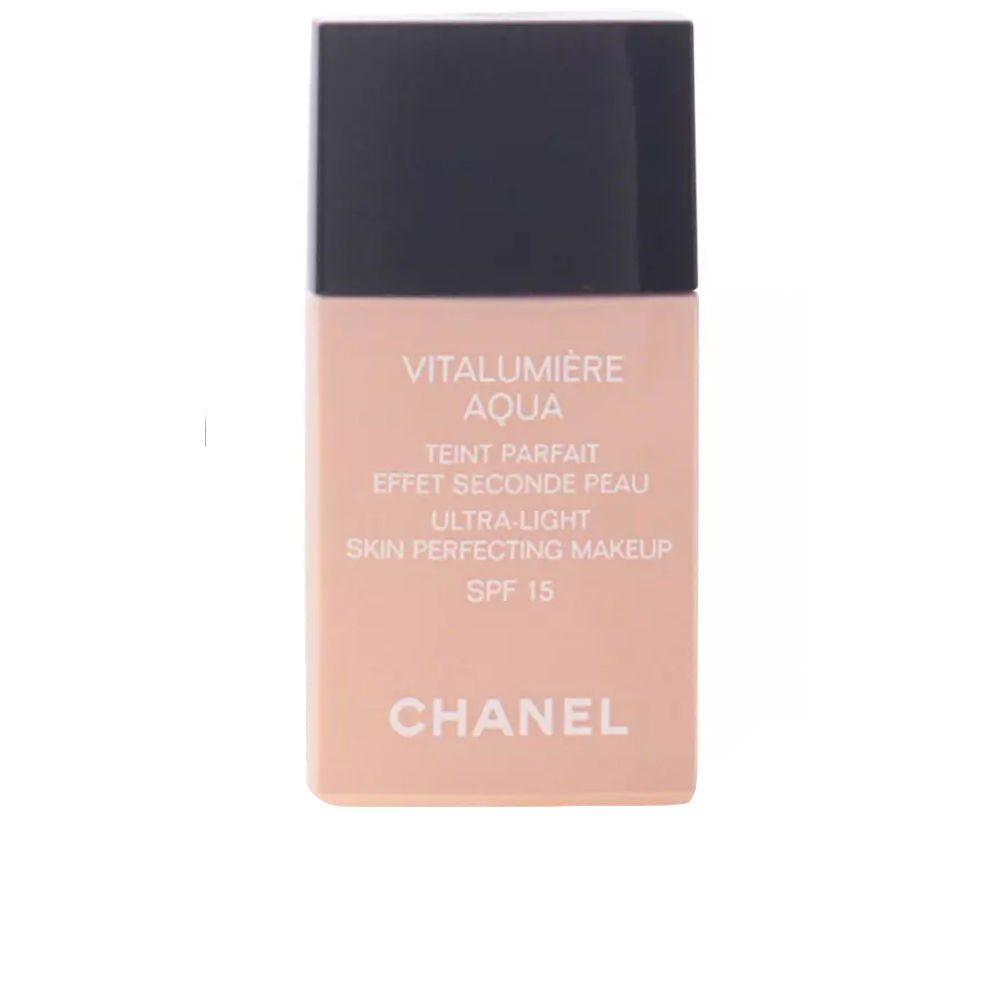 CHANEL VITALUMIÈRE AQUA teint parfait in 70-beige , Makeup by CHANEL. Merkmale: . Verfügbar bei ParfümReich.