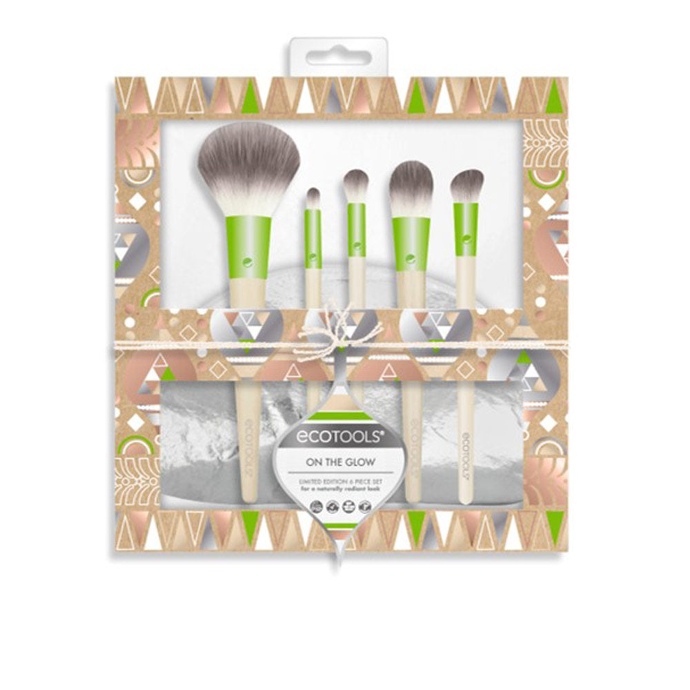 ECOTOOLS HOLIDAY VIBES set 6 pz in , Makeup by ECOTOOLS. Merkmale: . Verfügbar bei ParfümReich.