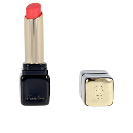 GUERLAIN KISSKISS barra de labios mate luminosa confort 16h 2,8 gr in Sexy Coral , Makeup by GUERLAIN. Merkmale: . Verfügbar bei ParfümReich.