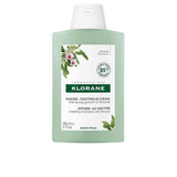 KLORANE A LA ALMENDRA softness and tone shampoo in 200 ml , Hair by KLORANE. Merkmale: . Verfügbar bei ParfümReich.