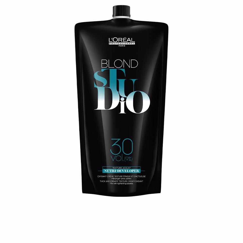 L'ORÉAL PROFESSIONNEL PARIS BLOND STUDIO 1000 ml in , Hair by L'ORÉAL PROFESSIONNEL PARIS. Merkmale: . Verfügbar bei ParfümReich.