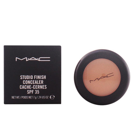 MAC STUDIO FINISH concealer SPF35 in NC20 , Makeup by MAC. Merkmale: . Verfügbar bei ParfümReich.