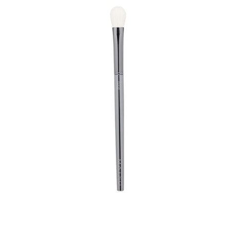 MAIKO LUXURY GREY eyeshadow blending brush 1008 1 u in , Makeup by MAIKO. Merkmale: . Verfügbar bei ParfümReich.
