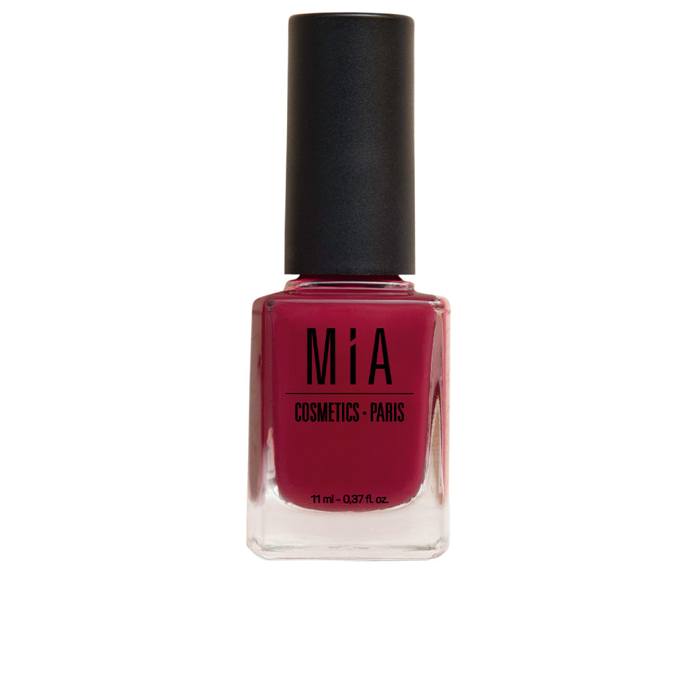 MIA COSMETICS PARIS NAIL POLISH in Carmine , Makeup by MIA COSMETICS PARIS. Merkmale: . Verfügbar bei ParfümReich.