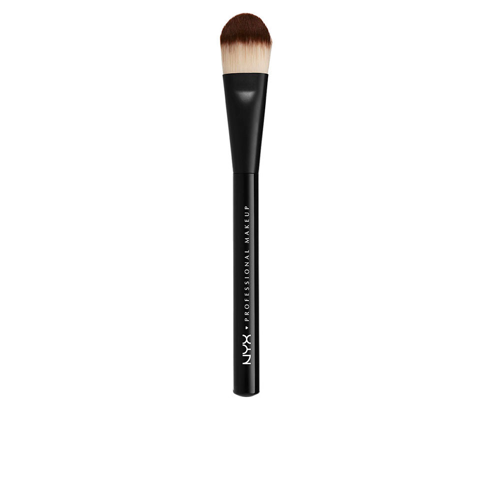 NYX PROFESSIONAL MAKE UP PRO FLAT foundation brush #prob07 22 gr in , Makeup by NYX PROFESSIONAL MAKE UP. Merkmale: . Verfügbar bei ParfümReich.