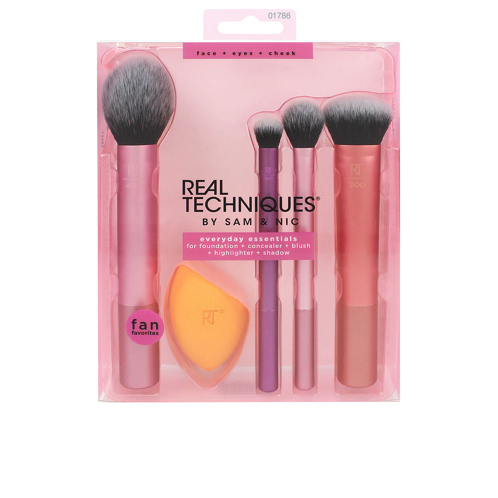 REAL TECHNIQUES MAKEUP MUST HAVES set 5 pz in , Makeup by REAL TECHNIQUES. Merkmale: . Verfügbar bei ParfümReich.