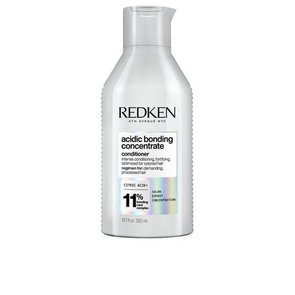 REDKEN ACIDIC BONDING CONCENTRATE Professional sulfate-free conditioner for damaged hair in 500 ml , Hair by REDKEN. Merkmale: . Verfügbar bei ParfümReich.