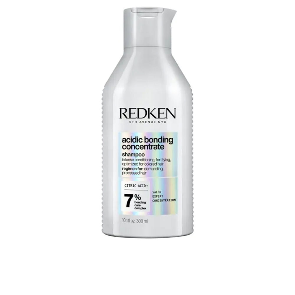 REDKEN ACIDIC COLOR GLOSS sulfate-free shampoo enhances the shine of your color in 300 ml , Hair by REDKEN. Merkmale: . Verfügbar bei ParfümReich.