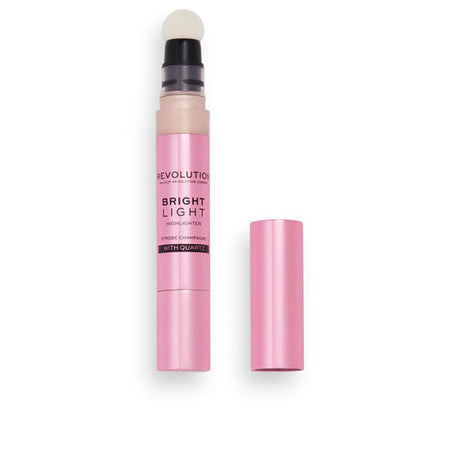 REVOLUTION MAKE UP BRIGHT LIGHT highlighter in Strobe , Makeup by REVOLUTION MAKE UP. Merkmale: . Verfügbar bei ParfümReich.
