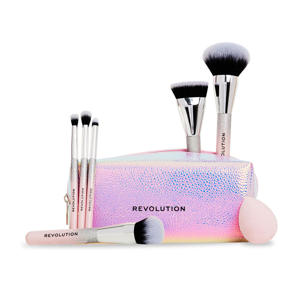 REVOLUTION MAKE UP GLAM UP BRUSH CASE 8 pcs in , Makeup by REVOLUTION MAKE UP. Merkmale: . Verfügbar bei ParfümReich.