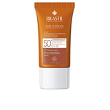 RILASTIL SUN SYSTEM SPF50+ colour emulsion 50 ml in , Makeup by RILASTIL. Merkmale: . Verfügbar bei ParfümReich.
