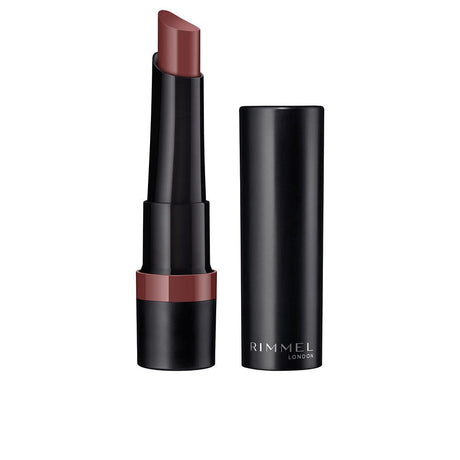 RIMMEL LONDON LASTING FINISH EXTREME MATTE lipstick in 715 Cool Nude , Makeup by RIMMEL LONDON. Merkmale: . Verfügbar bei ParfümReich.