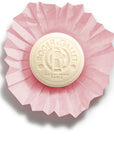 ROGER & GALLET wellness and scented soap 100 gr in Rose Thé , Hygiene by ROGER & GALLET. Merkmale: . Verfügbar bei ParfümReich.