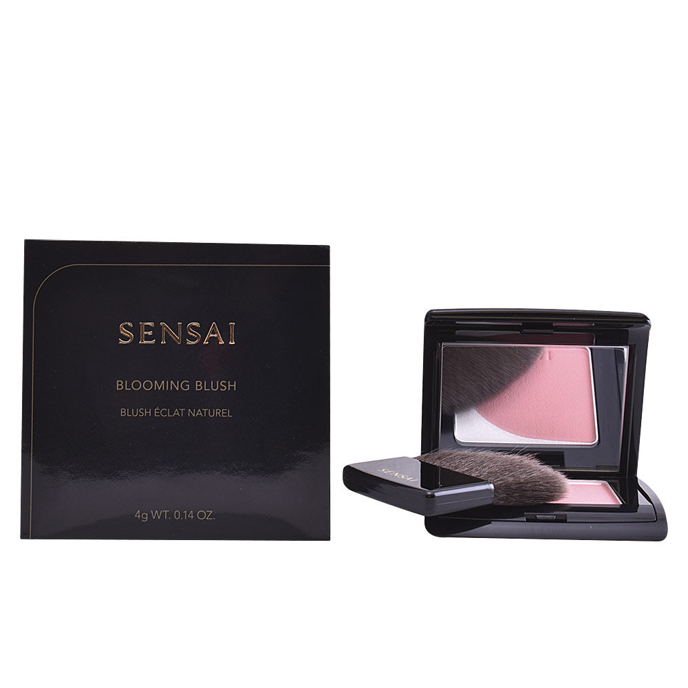 SENSAI BLOOMING blush 4 gr in Peach , Makeup by SENSAI. Merkmale: . Verfügbar bei ParfümReich.