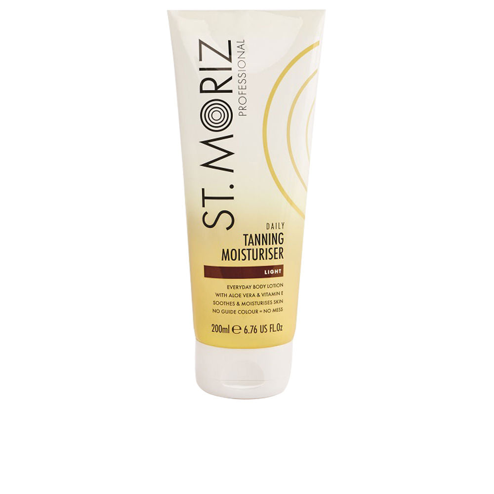 ST. MORIZ PROFESSIONAL golden glow tanning moisturiser 200 ml in , Body Cosmetics by ST. MORIZ. Merkmale: . Verfügbar bei ParfümReich.