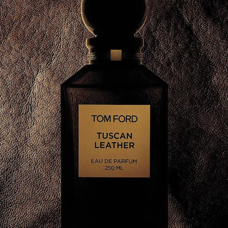 Tom Ford Tuscan Leather Eau de Parfum in , Perfumes by Tom Ford. Merkmale: . Verfügbar bei ParfümReich.