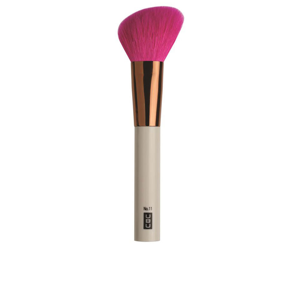 UBU - URBAN BEAUTY UNITED BERRY BLUSH blush brush 1 u in , Makeup by UBU - URBAN BEAUTY UNITED. Merkmale: . Verfügbar bei ParfümReich.