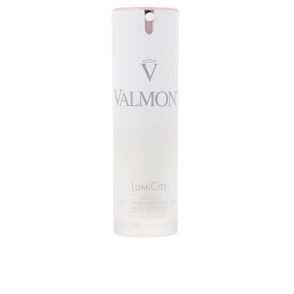 VALMONT LUMICITY protective and illuminating cream SPF50 30 ml in , Facial Cosmetics by VALMONT. Merkmale: . Verfügbar bei ParfümReich.