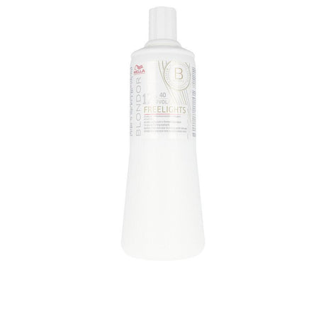 WELLA PROFESSIONALS BLONDOR FREELIGHTS developer 12% 1000 ml in , Hair by WELLA PROFESSIONALS. Merkmale: . Verfügbar bei ParfümReich.
