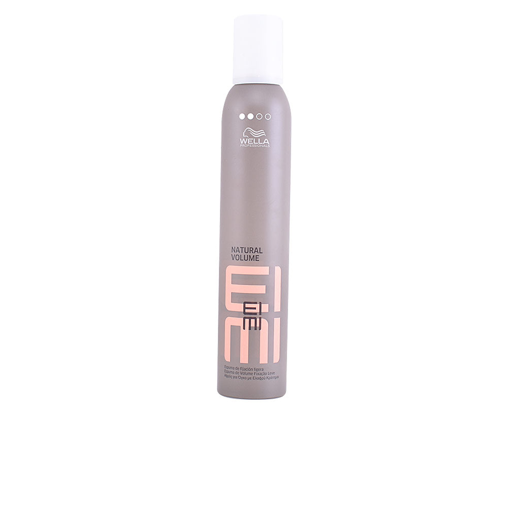 WELLA PROFESSIONALS EIMI natural volume in 300 ml , Hair by WELLA PROFESSIONALS. Merkmale: . Verfügbar bei ParfümReich.